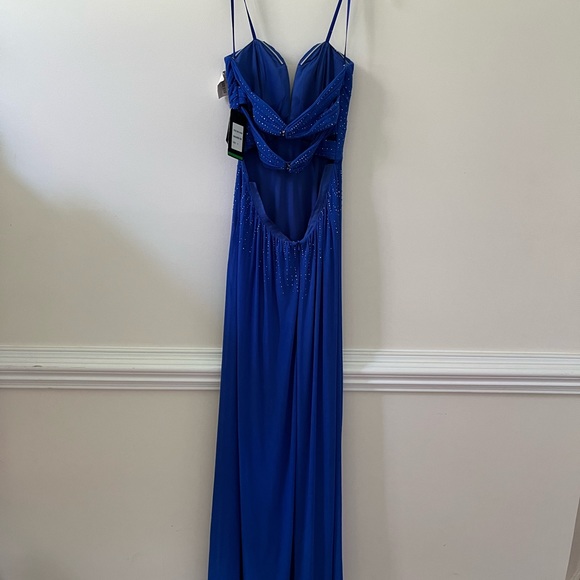 La Femme Dress - Picture 8 of 10